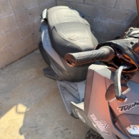 2012-peugeot-scooter-17834651174.jpeg